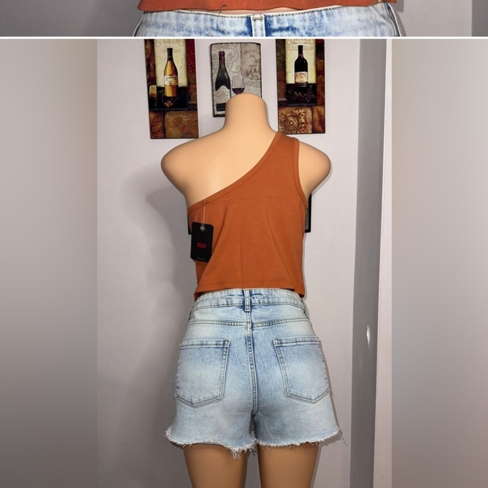NWT Levi's Graphic Pool Tank, 90's Seasonal Logo, Size XL - Picture 9 of 9